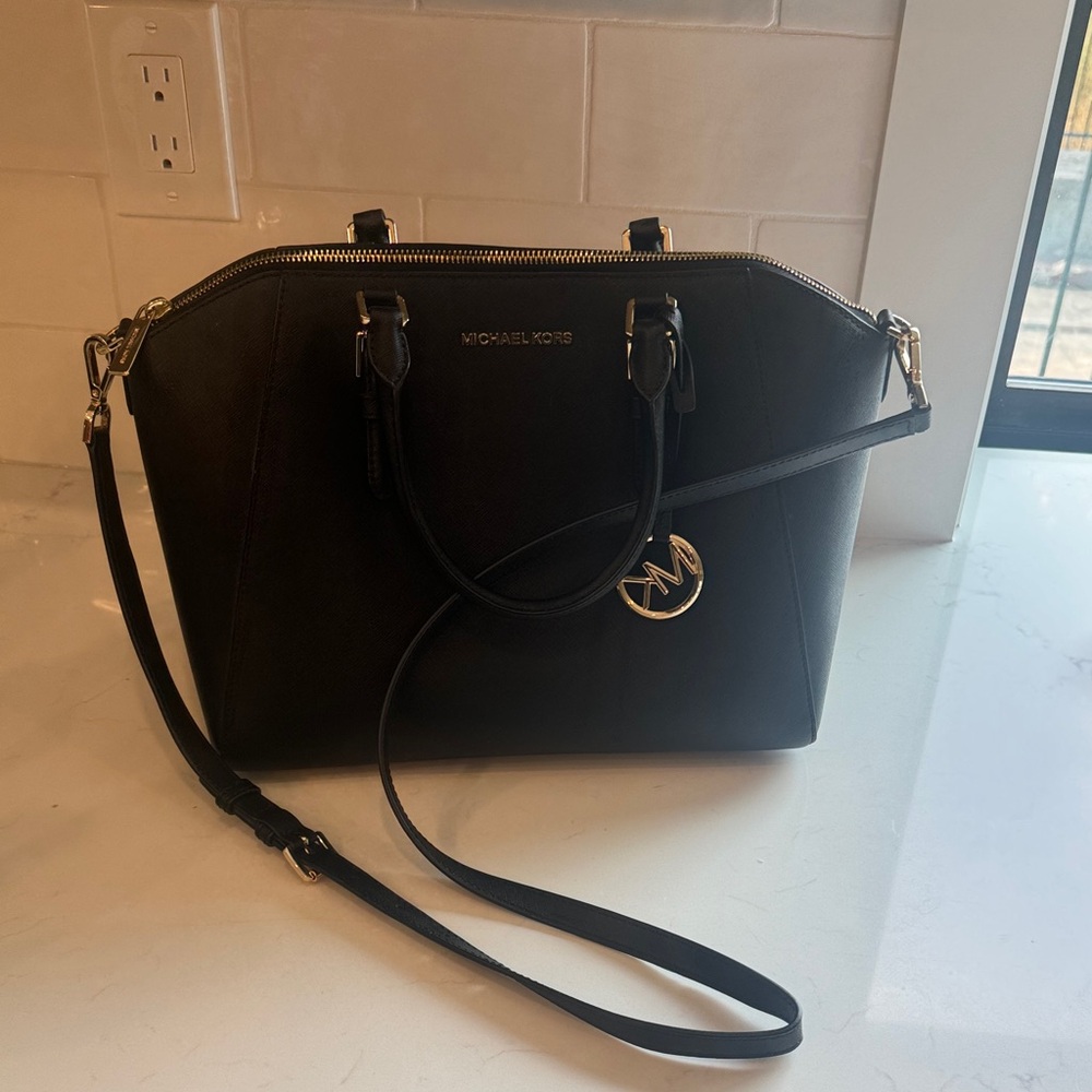 Michael Kors Elegant Black Satchel